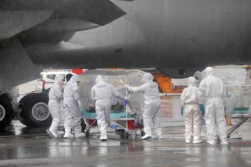 in attesa di Ebola