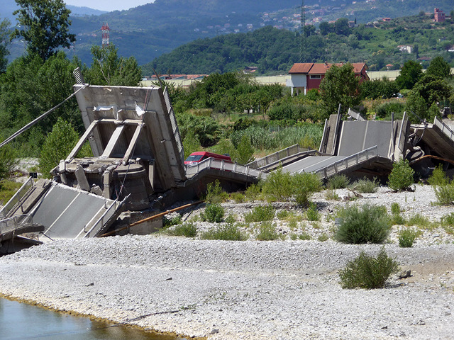 Crollo ponte di Albiano