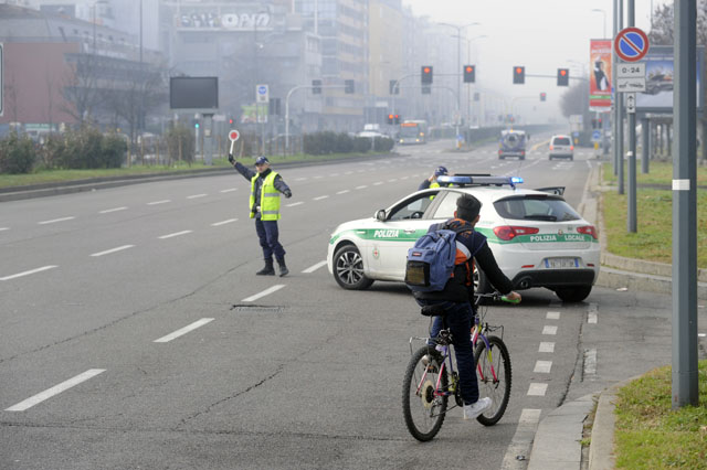 Emergenza inquinamento, Milano si ferma