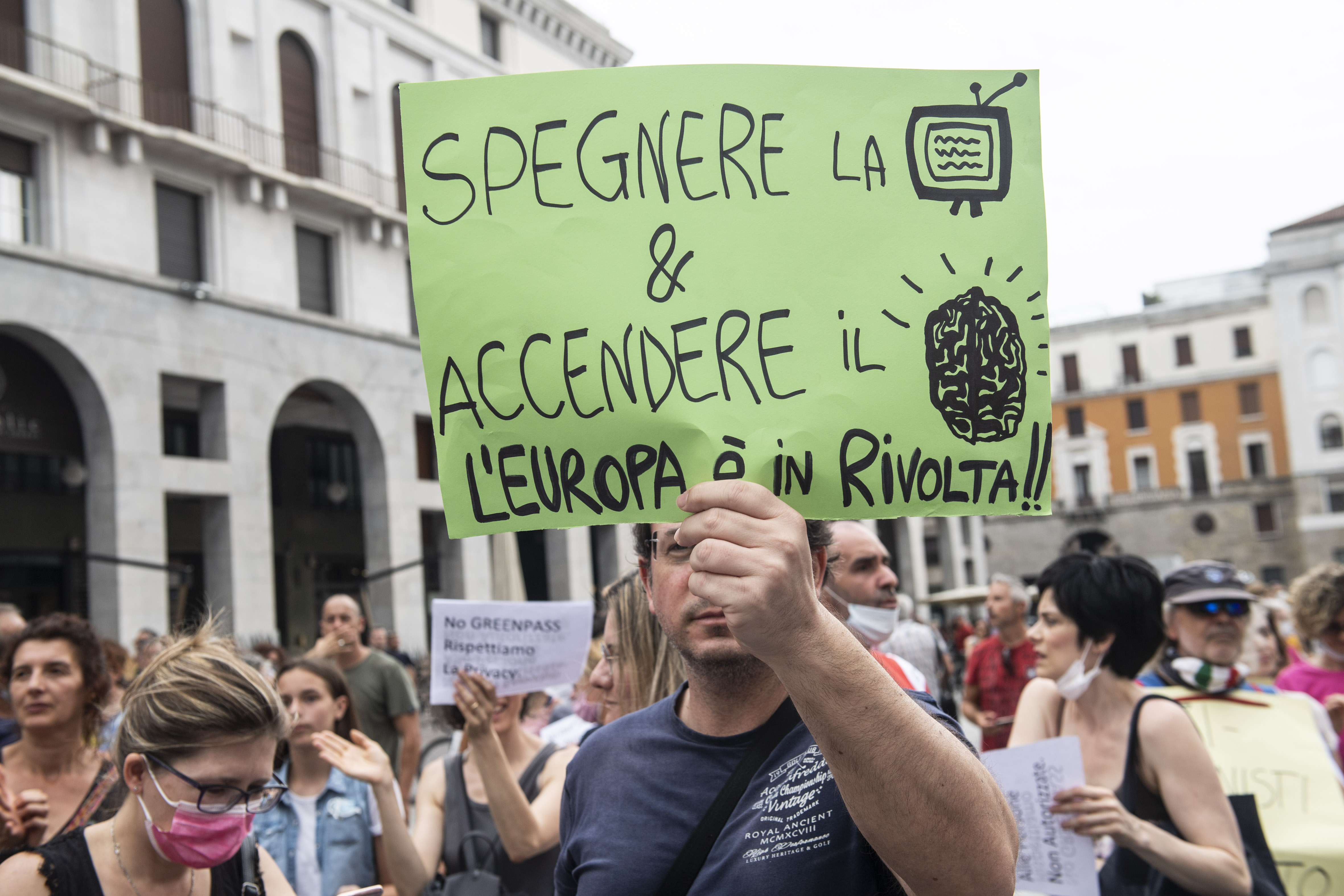 Manifestazione contro l'obbligo del green pass