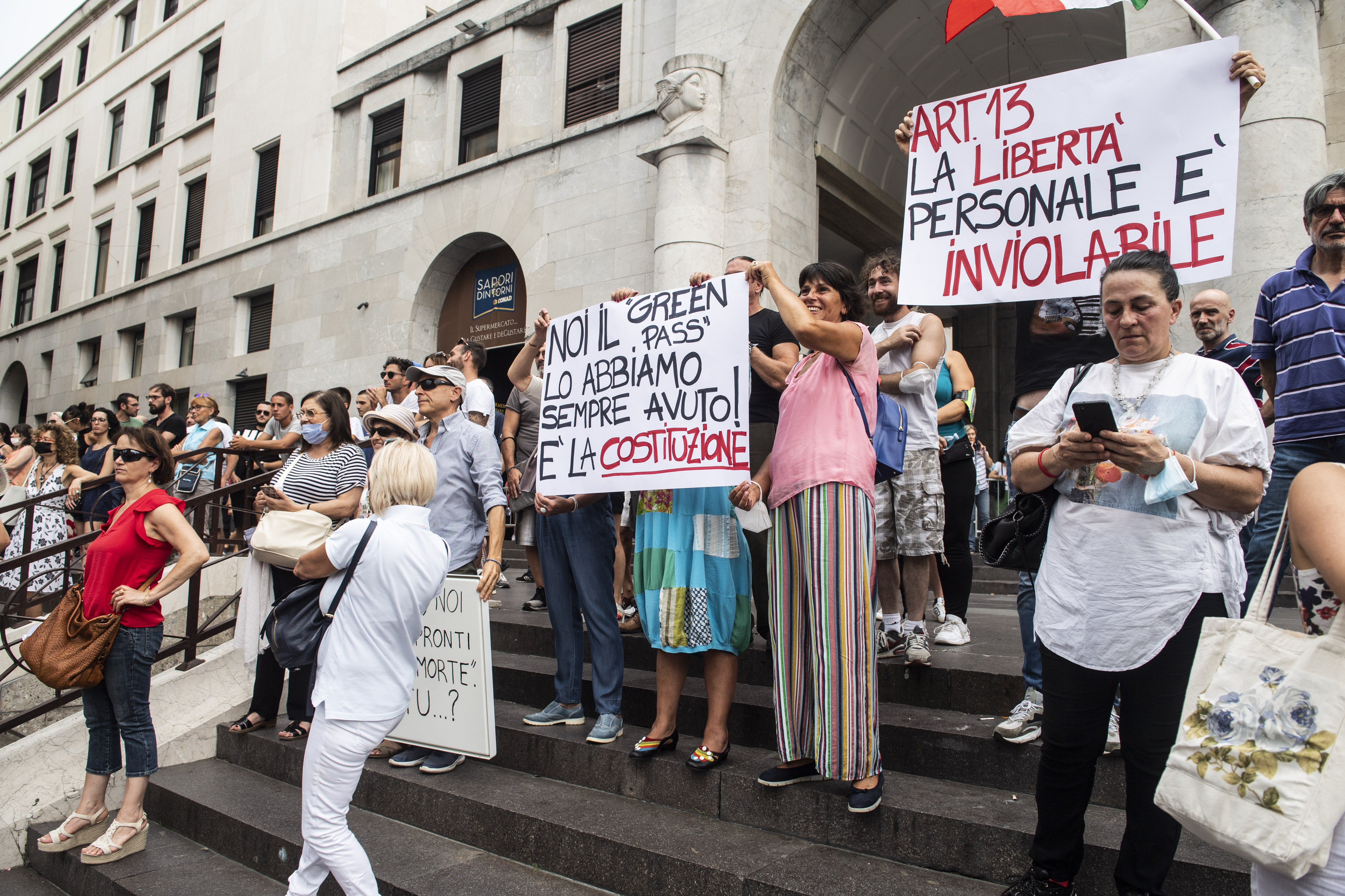 Manifestazione contro l'obbligo del green pass